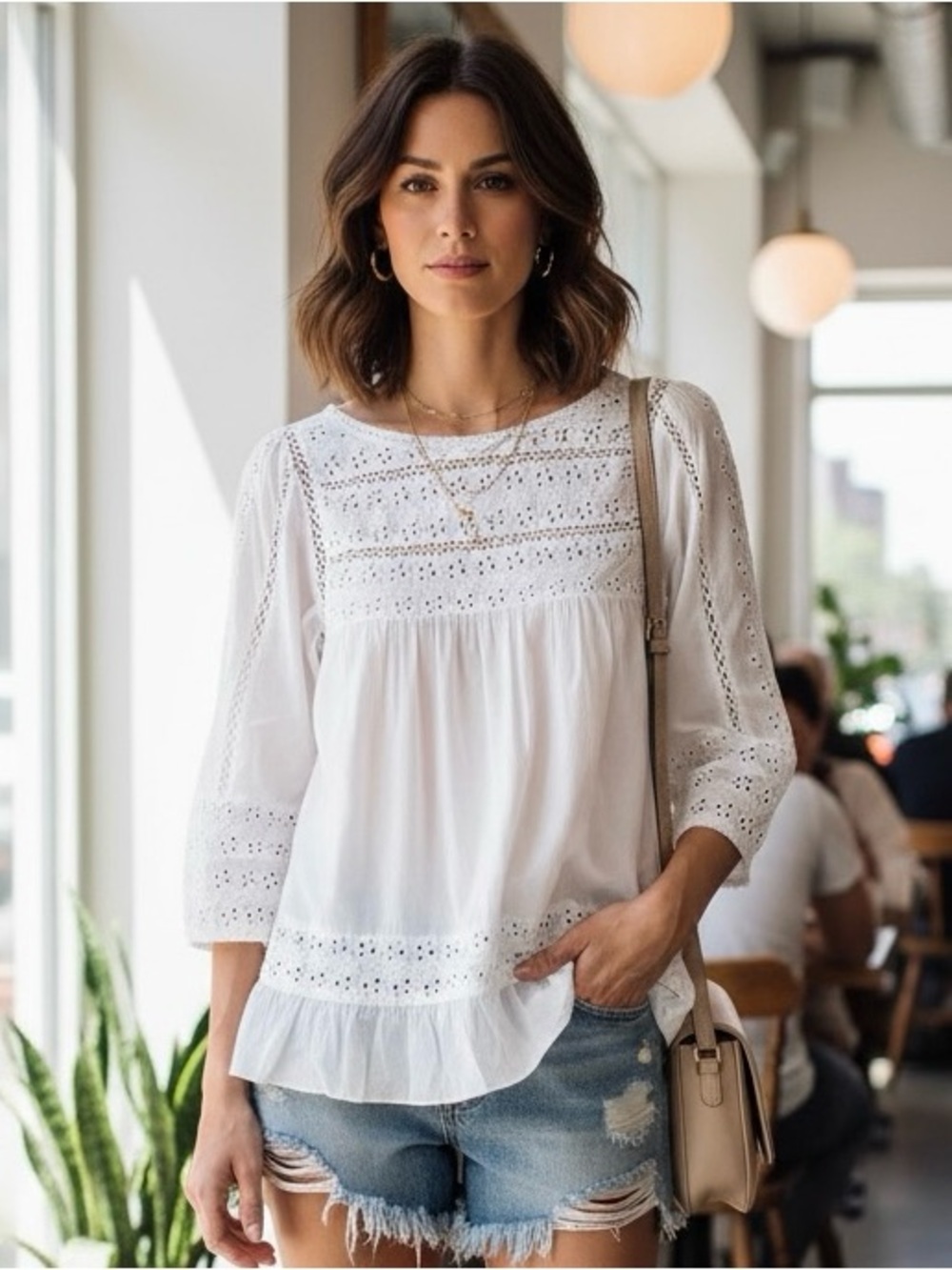 GAP Boho White Laced Women’s Eyelet Peasant Blouse Casual Ruffled Hem Top Size M